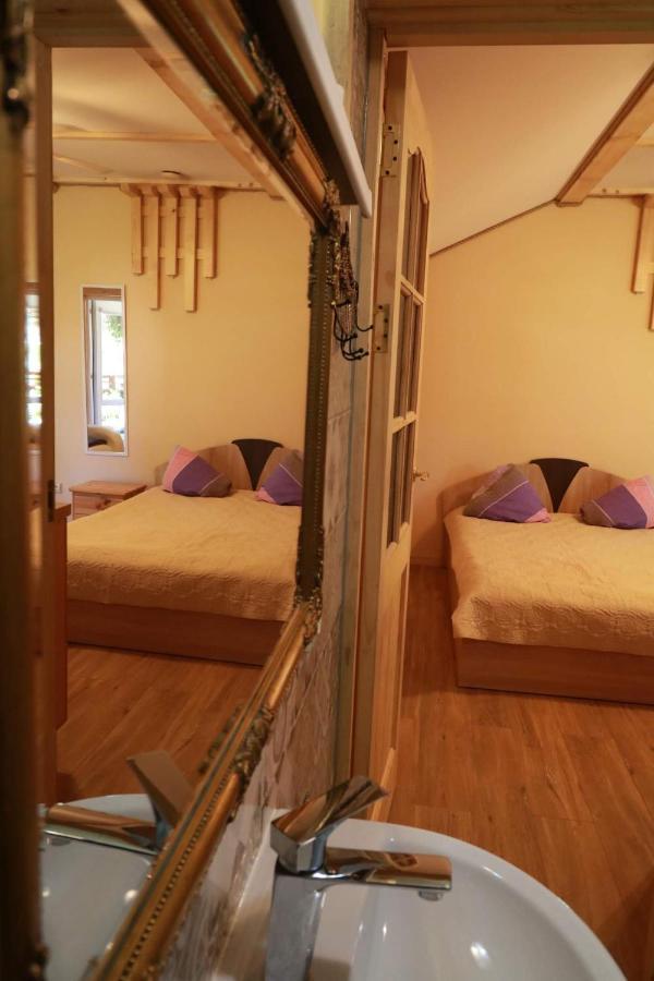 Namelis Nr 2 Adeles Sodyba Muize Exteriér fotografie